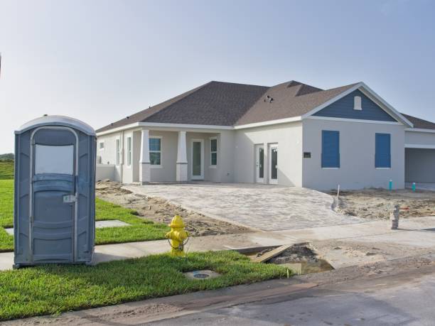 Best Porta potty delivery and setup  in Warren, MN